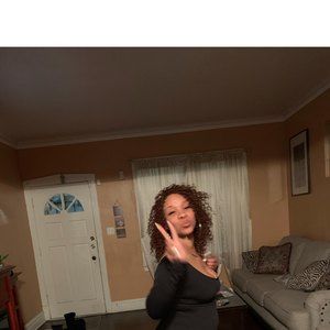 Meet your Posher, Kimberly